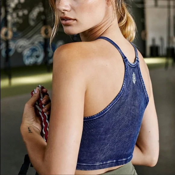 NWOT free people movement happiness runs crop top - Picture 4 of 5